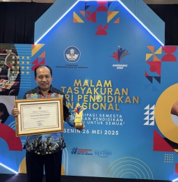 Pemkab Bojonegoro Raih Penghargaan Nasional atas Komitmen Serap Guru ASN