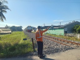 KAI Daop 9 Tempatkan 68 Petugas Tambahan di 34 Titik Rawan Jalur KA