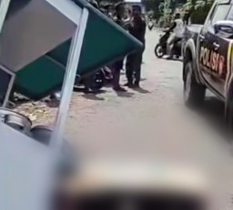 Ngebut dan Tabrak Pedagang Cilok, Pemotor Tewas di Jalan Desa Balung Jember 