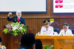 Gubernur Khofifah Titip Pesan ke Bupati dan Wabup Magetan Selarasnkan Program RPJM