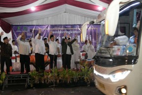 Wabup Sumenep Berangkatkan 929 Jamaah Haji ke Tanah Suci