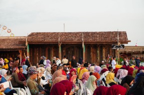 Lamongan Tempo Doeloe 2025 Resmi Dibuka: Merangkai Masa Lalu, Gairahkan Ekonomi, dan Dorong Kejayaan Lamongan Masa Kini