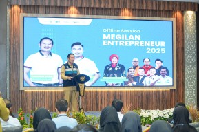 Offline Session Megpreneur 2025: Bekali Motivasi Hingga Strategi Bisnis untuk Wirausaha Muda Lamongan