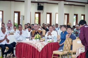Aglomerasi Wilayah Investasi di Lamongan Sangat Strategis, Bupati Yuhronur Efendi Ungkap Potensi dan Kesiapan Infrastruktur