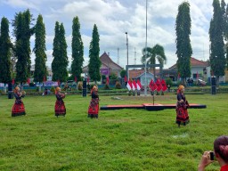 Peringati Hari Lahir Pancasila, Kader PDIP Jember Upacara Kenakan Busana Daerah