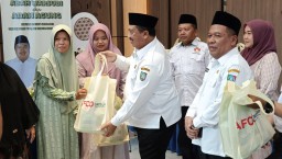 Ribuan Guru Ngaji di Jombang Terima Bantuan Sembako dan Insentif dari Keluarga Besar Bupati Warsubi