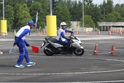 Dari Duta Pelajar hingga Juara Nasional: Perjalanan Revania Putri di Dunia Safety Riding
