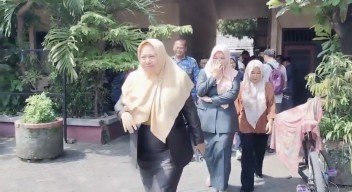 Wakil DPRD Bojonegoro Mual Cium Bau yang Diduga Bersumber dari Pabrik Tembakau Dekat Sekolah