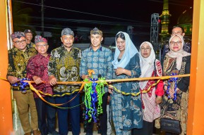 Wujudkan Kejayaan Lamongan, Wakil Bupati Buka Festival Sego Muduk dan Sendangagung Batik Carnival 2025