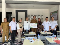PTPN I Regional 5 Salurkan Bantuan Rp 26 Juta untuk Yayasan Yatim di Sidoarjo