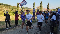 Komunitas Upluk Runner Bojonegoro Kenalkan Wisata Gunung Pandan Lewat Ajang Lari Ekstrem