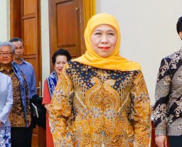 Khofifah Diperiksa KPK Terkait Dugaan Korupsi Dana Hibah Pokmas di Mapolda Jatim