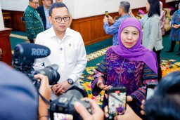 Menteri P2MI Puji Perda Perlindungan Buruh Migran Jatim, Gubernur Khofifah Komitmen Tingkatkan Kualitas PMI Profesional dan Prosedural