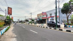 DLH Sumenep Kucurkan Rp124 Juta untuk Pot Teraso di Tengah Persoalan Sampah