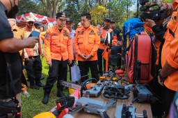 Wagub Jatim Emil Dardak Pimpin Apel Kesiapsiagaan Karhutla, Tekankan Sinergi Lintas Sektor