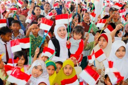 Gubernur Khofifah Peringati HAN 2025 di Pasuruan, Ajak Lindungi dan Bahagiakan Anak-Anak