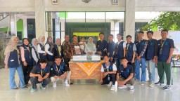 Inovasi Mahasiswa KKN UNISDA: Hadirkan "Cengkir dalam Angka" Berbasis Barcode & Miniatur Desa Realistis!