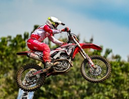 Double Podium, Crosser AHRT Arsenio Melesat Kencang di Kejurnas Motocross Magelang