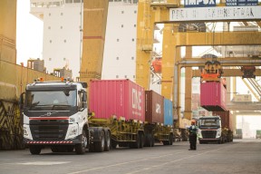 Arus Peti Kemas Ekspor-Impor Pelindo Melonjak 13,64 Persen di Semester I/2025, Dipicu Rute Baru dan Dinamika Global