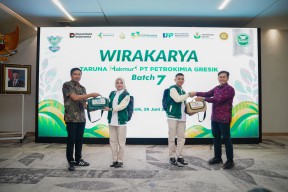 Petrokimia Gresik Dukung Regenerasi Petani Melalui Program Wirakarya Taruna Makmur