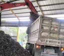 Sampah di TPST Ngipik Kabupaten Gresik Disulap Jadi Bahan Bakar Pengganti Batubara di Pabrik Semen