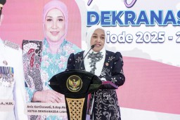 Dekranasda Lamongan Dikukuhkan, Bupati Yes Dorong UMKM Naik Kelas dan Unggul Bersaing