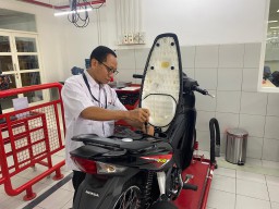MPM Honda Jatim Gelar Pelatihan Mekanik untuk Instruktur BLK di NTT