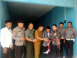 Anggota DPR RI, Slamet Ariyadi Hadiri Peluncuran Dapur Makan Bergizi Gratis di Sampang