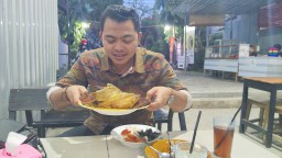 Tak Perlu Jauh ke Pesisir Utara, Warung Roso Bawa Rasa Otentik Kuliner Kepala Manyung ke Pusat Kota Lamongan