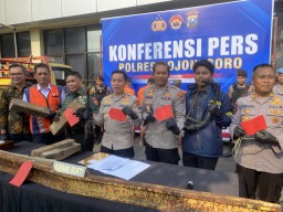 Kawanan Pencuri Rel Digerebek Polres Bojonegoro, 4 Ditangkap 6 Buron