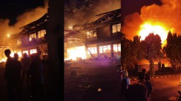 Massa Pengunjukrasa di Kediri Rusak Ricuh, Gedung DPRD Kota Kediri Terbakar