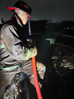 Diduga Akibat Korsleting Listrik, Dapur di Lantai Dua Rumah Warga Jember Terbakar