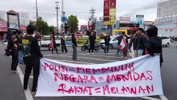 Aliansi Mahasiswa Jember Desak Copot Kapolri
