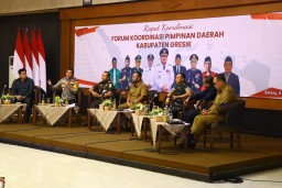 Forkopimda Gresik dan Perusahaan Angkutan Barang Deklarasikan Kepatuhan Jam Operasional