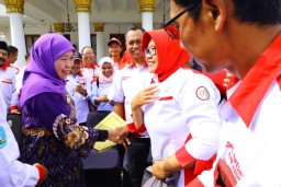 Terima Abpednas, Gubernur Khofifah Perkuat Peran Parlemen Desa sebagai Mitra Pemerintah