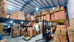 Perjuangan Pasangan Suami Istri Membangun Pusat Grosir Sidoarjo dari Nol