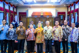 Perkuat Diplomasi Ekonomi, Gubernur Khofifah Harap Dubes RI Jadikan Jatim Gerbang Baru Nusantara