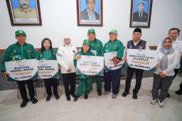Gubernur Khofifah Gelar Tasyakuran Haornas, Bagikan Bantuan untuk Atlet Paralimpik Jatim