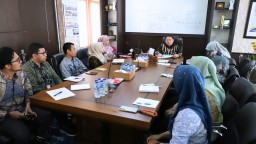 Pastikan Nol Tunggakan, Kepala BPN Jatim Evaluasi Bidang Penetapan Hak dan Pendaftaran