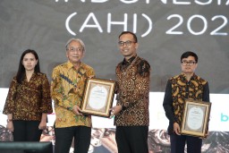 Konsisten Hadirkan Solusi Digital, Bank Jatim Raih Anugerah Humas Indonesia 2025