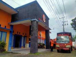 Anggaran Berkurang, Bantuan Dropping Air Bersih di Sampang Hanya Dua Tangki per Desa