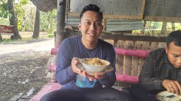 Sensasi Kuliner di Warung Om Cemploex, Tempatnya Pecinta Bebek dan Menthok