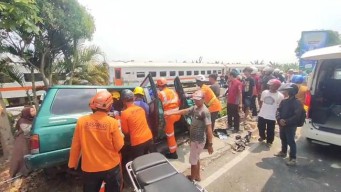 Kecelakaan Tunggal di Bojonegoro, Suami Istri Meninggal Dunia Usai Mobil Tabrak Jembatan