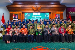 Gubernur Khofifah Lepas Kafilah Jatim STQH Nasional XXVIII