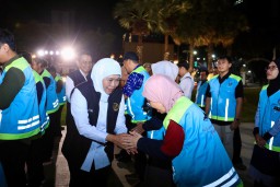 Gubernur Khofifah Lepas 62 Tim Yankes Bergerak ke Pulau Kangean, Siap Tangani 860 Kasus Kesehatan