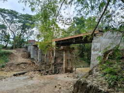 Pengerjaan Dua Jembatan di Sampang Molor dari Jadwal, DPRD Minta BPBD Tegas Terapkan Denda