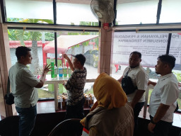 Pertalite Diduga Bercampur Air dan Berbau Menyengat, Tim Gabungan Polres dan Pemkab Bojonegoro Turun Tangan