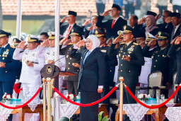 Gubernur Khofifah Ajak Wujudkan Pemuda Pemudi Jatim Berdaya dan Tangguh di Hari Sumpah Pemuda ke-97