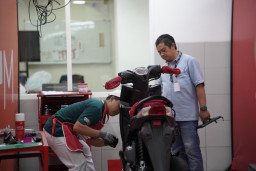 Honda Tegaskan Komitmen Dukung Pendidikan Vokasi Lewat Festival Vokasi Satu Hati 2025 Regional Jatim & NTT