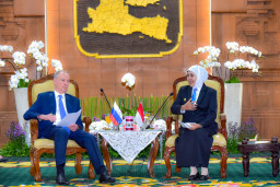 Gubernur Khofifah Sambut Penasihat Presiden Rusia Nikolai Patrushev, Jajaki Kolaborasi Maritim dan Pendidikan